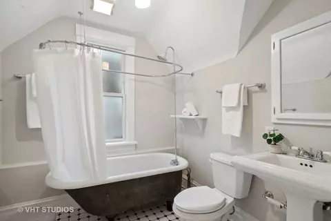 2139 W Thomas St, Chicago, IL 60622 photo 27