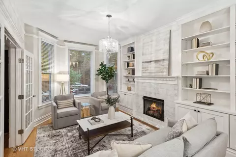 2139 W Thomas St, Chicago, IL 60622 photo 5