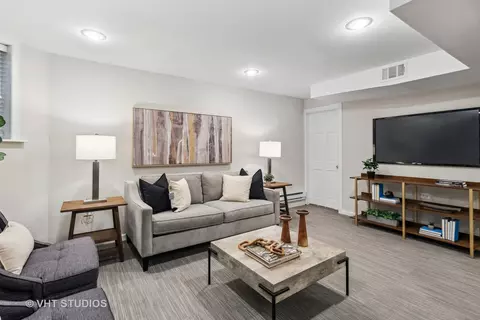 2139 W Thomas St, Chicago, IL 60622 photo 28
