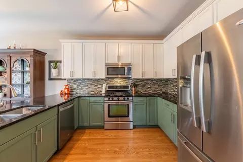 914 Case St, Naperville, IL 60563 photo 11