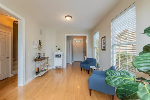 914 Case St, Naperville, IL 60563 photo 5
