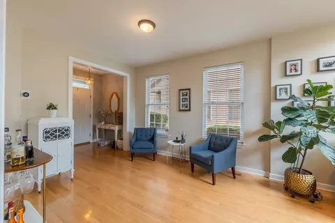 914 Case St, Naperville, IL 60563 photo 4