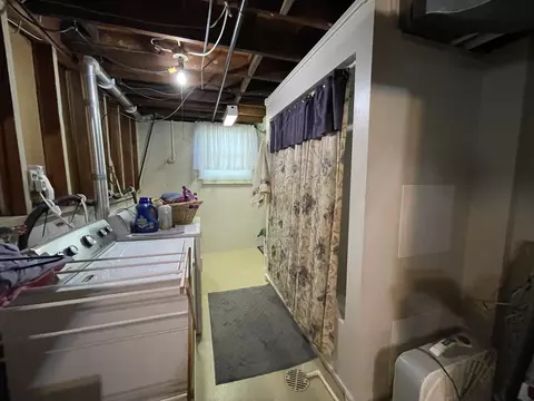 2404 Plum St, Peru, IL 61354 photo 23
