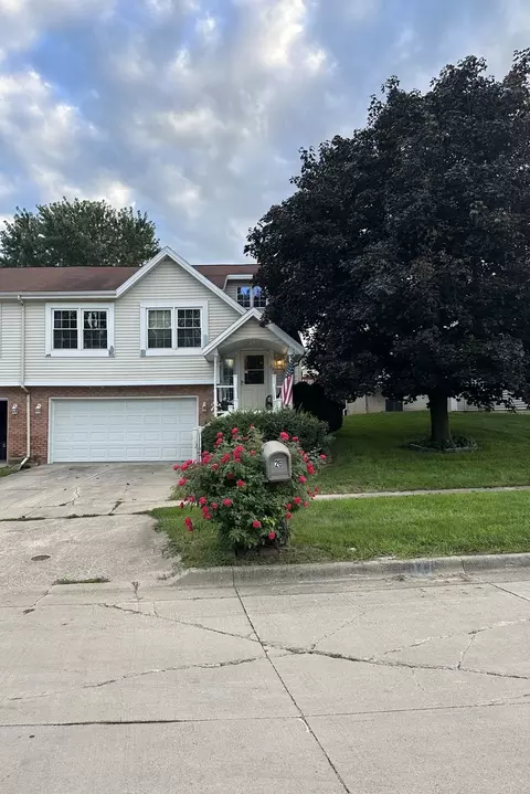 26 Shire Ct #0, Bloomington, IL 61701