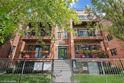 2702 W Montrose Ave #3W, Chicago, IL 60618