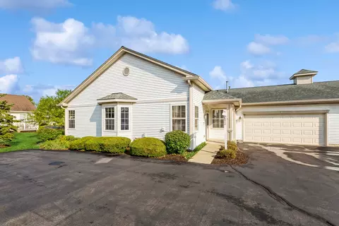 12771 W Kishwaukee Ln, Huntley, IL 60142