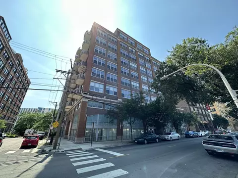 933 W Van Buren St #724, Chicago, IL 60607