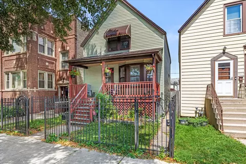 4824 W Dakin St, Chicago, IL 60641