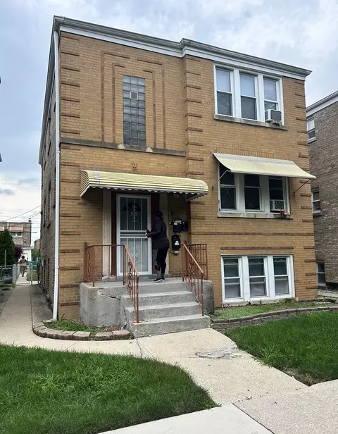 1814 Elmwood Ave, Berwyn, IL 60402