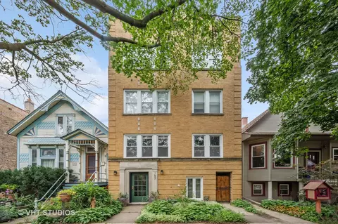 1637 W Olive Ave #3, Chicago, IL 60660