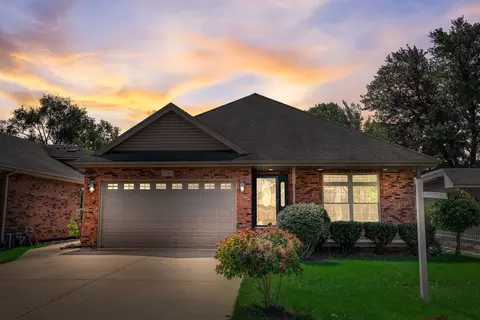 7217 W 72nd St, Bridgeview, IL 60455