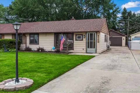 4055 W 90th Pl, Hometown, IL 60456