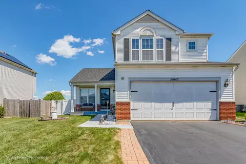16043 Palm Dr, Crest Hill, IL 60403