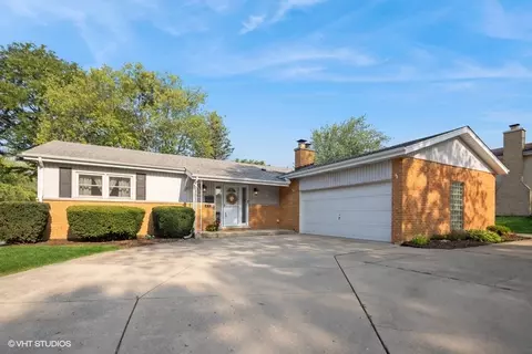 6918 Wilmette Ave, Darien, IL 60561