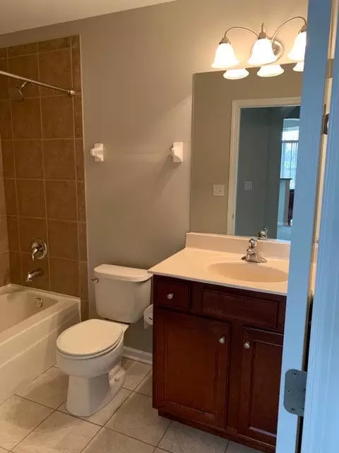 104 E 11th Ave #101, Naperville, IL 60563 photo 29