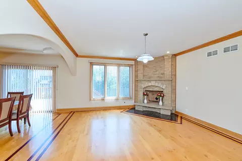 7933 Normandy Ave, Burbank, IL 60459 photo 12