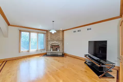 7933 Normandy Ave, Burbank, IL 60459 photo 10