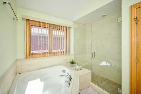 7933 Normandy Ave, Burbank, IL 60459 photo 21
