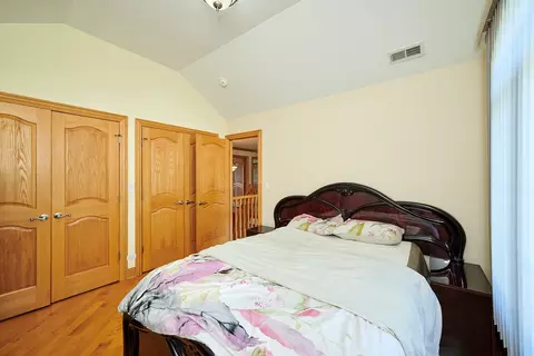 7933 Normandy Ave, Burbank, IL 60459 photo 16