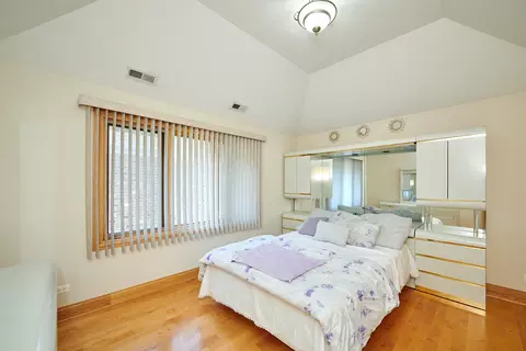 7933 Normandy Ave, Burbank, IL 60459 photo 18