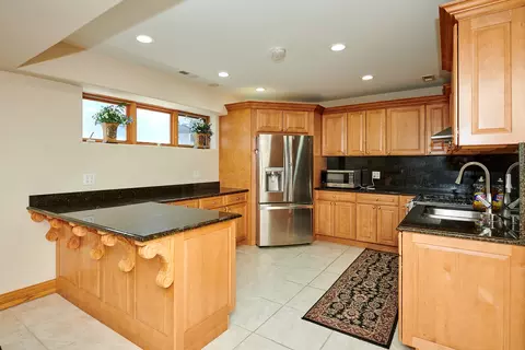 7933 Normandy Ave, Burbank, IL 60459 photo 26