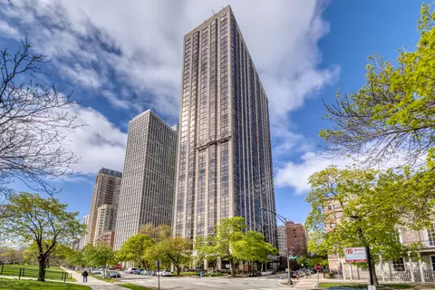 2650 N Lakeview Ave #2909, Chicago, IL 60614