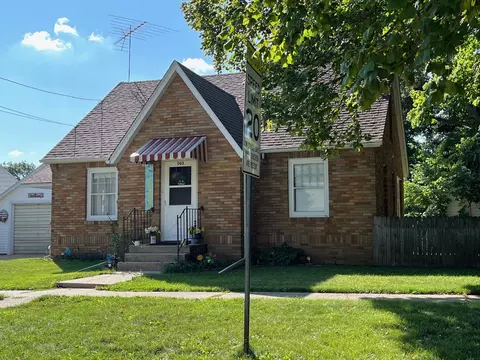 503 S Madison St, Morrison, IL 61270