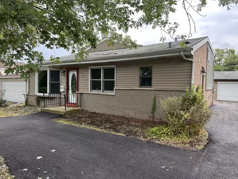 210 Holbrook Rd, Chicago Heights, IL 60411