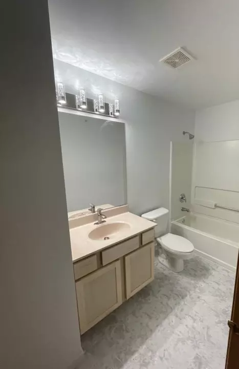 710 Mill Cir #107, Wheeling, IL 60090 photo 28