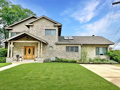 1222 S Crescent Ave, Park Ridge, IL 60068