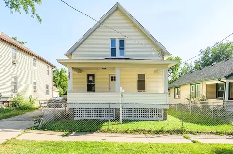 552 Spruce St, Aurora, IL 60506