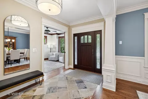 824 S Wright St, Naperville, IL 60540 photo 4