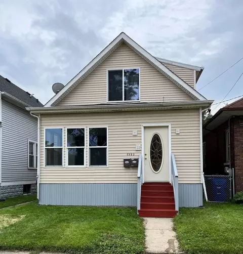 2553 Broadway St, Blue Island, IL 60406