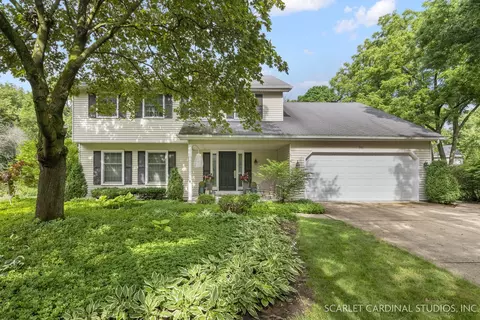 947 Tim Tam Cir, Naperville, IL 60540