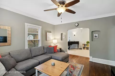 1569 E Walnut Ave, Des Plaines, IL 60016 photo 9