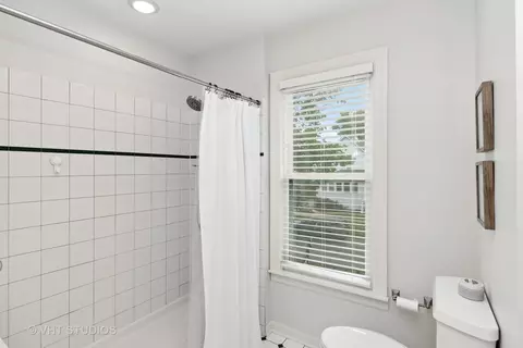 1569 E Walnut Ave, Des Plaines, IL 60016 photo 17
