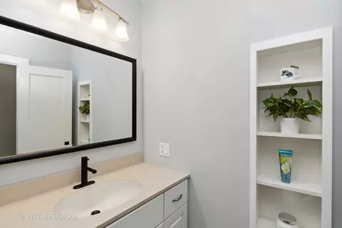 1569 E Walnut Ave, Des Plaines, IL 60016 photo 20
