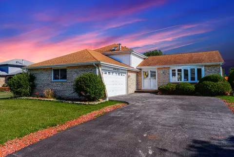 4421 Bretz Dr, Richton Park, IL 60471