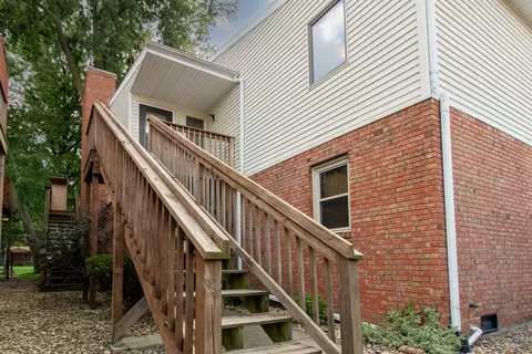 903 N Linden St #119, Normal, IL 61761