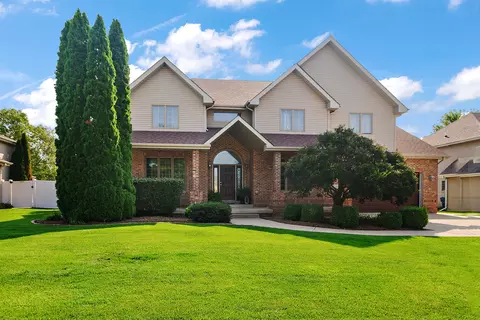 246 Barrington Dr, Bourbonnais, IL 60914