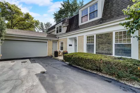 2503 Pebbleford Ln, Glenview, IL 60026