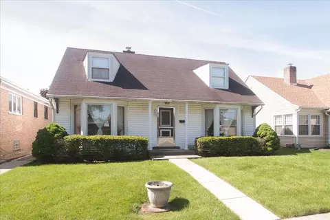 5823 Carol Ave, Morton Grove, IL 60053