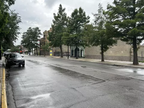 8824 S Commercial Ave, Chicago, IL 60617