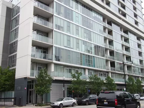 1720 S Michigan Ave #605, Chicago, IL 60616