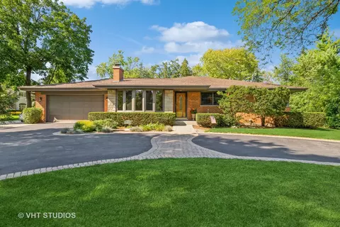 410 E Camp Mcdonald Rd, Prospect Heights, IL 60070