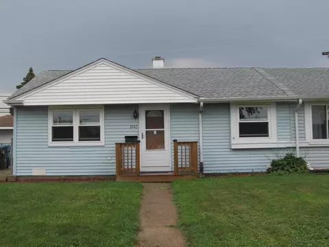 8945 S Beck Pl, Hometown, IL 60456