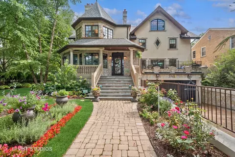 305 Central Ave, Wilmette, IL 60091