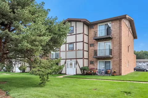 3827 W 123rd St #101, Alsip, IL 60803