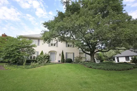 8130 Park Ave, Burr Ridge, IL 60527