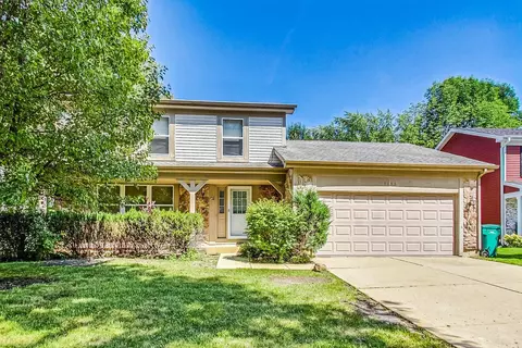 1136 Lockwood Ct W, Buffalo Grove, IL 60089